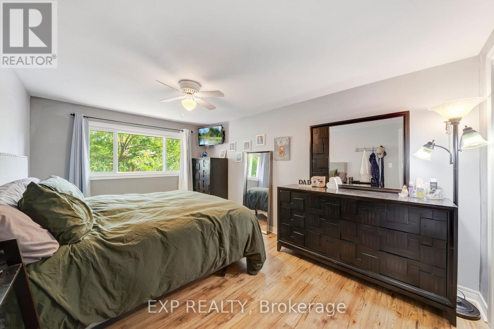 25 Ziraldo Road, St. Catharines (Martindale Pond), ON - Indoor Photo Showing Bedroom