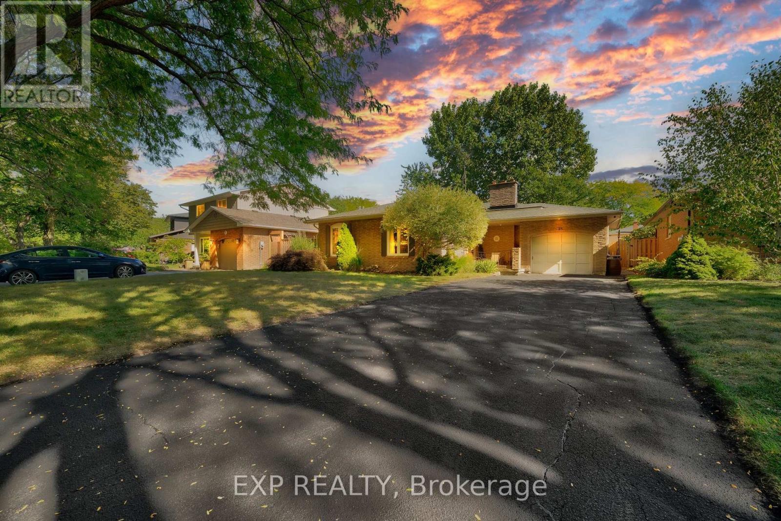 25 Ziraldo Road, St. Catharines (Martindale Pond), ON - Outdoor