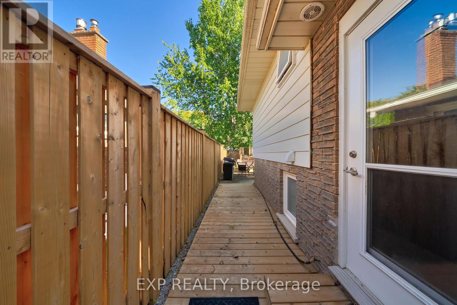 25 Ziraldo Road, St. Catharines (Martindale Pond), ON - Outdoor With Exterior