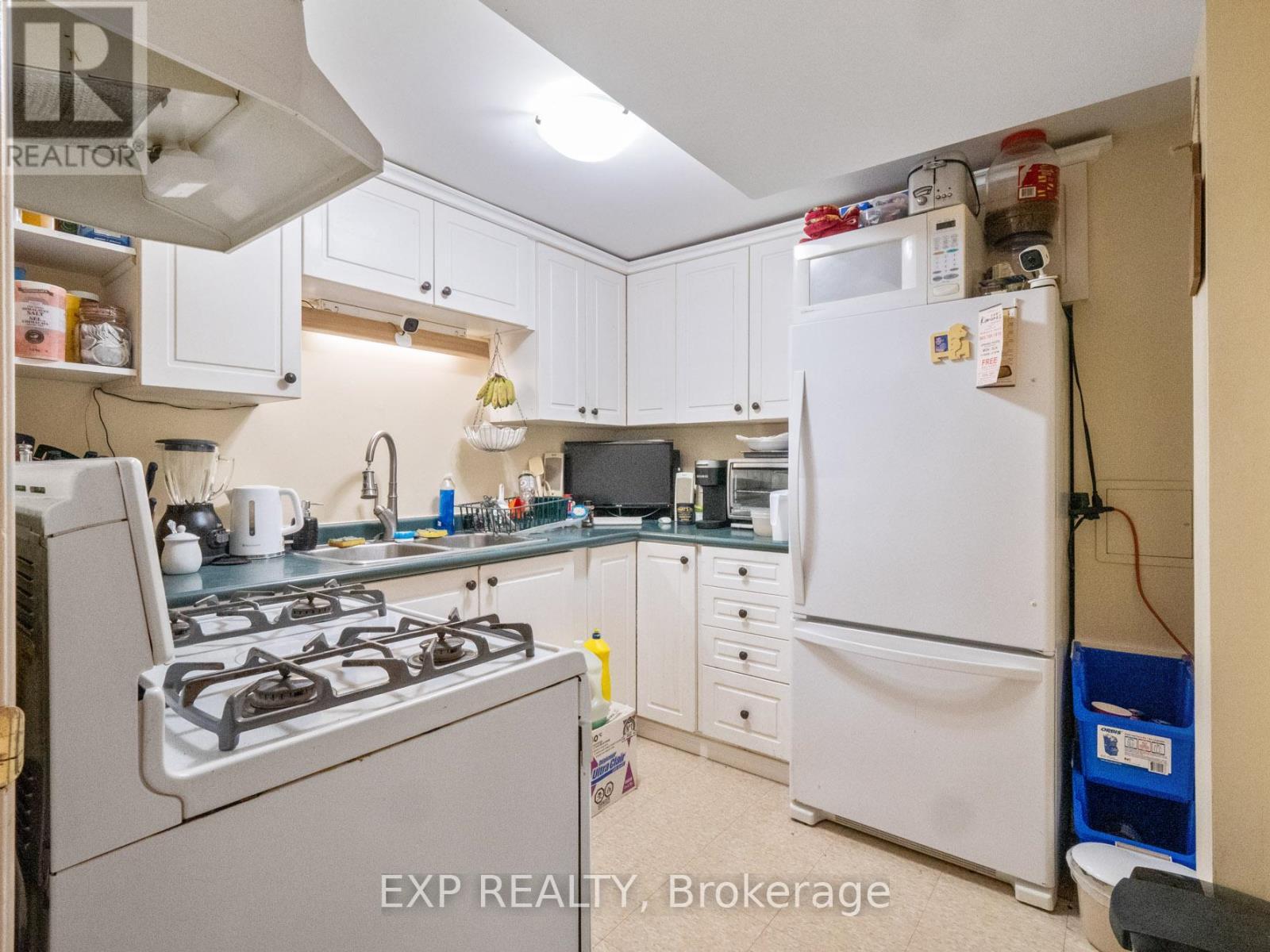 36 Rainbow Court, Welland (Broadway), ON - Indoor