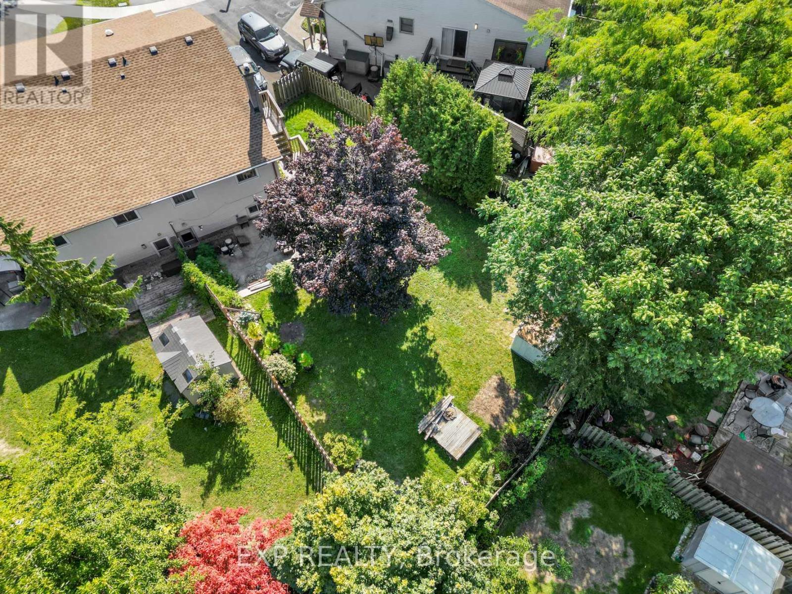 36 Rainbow Court, Welland (Broadway), ON - Outdoor