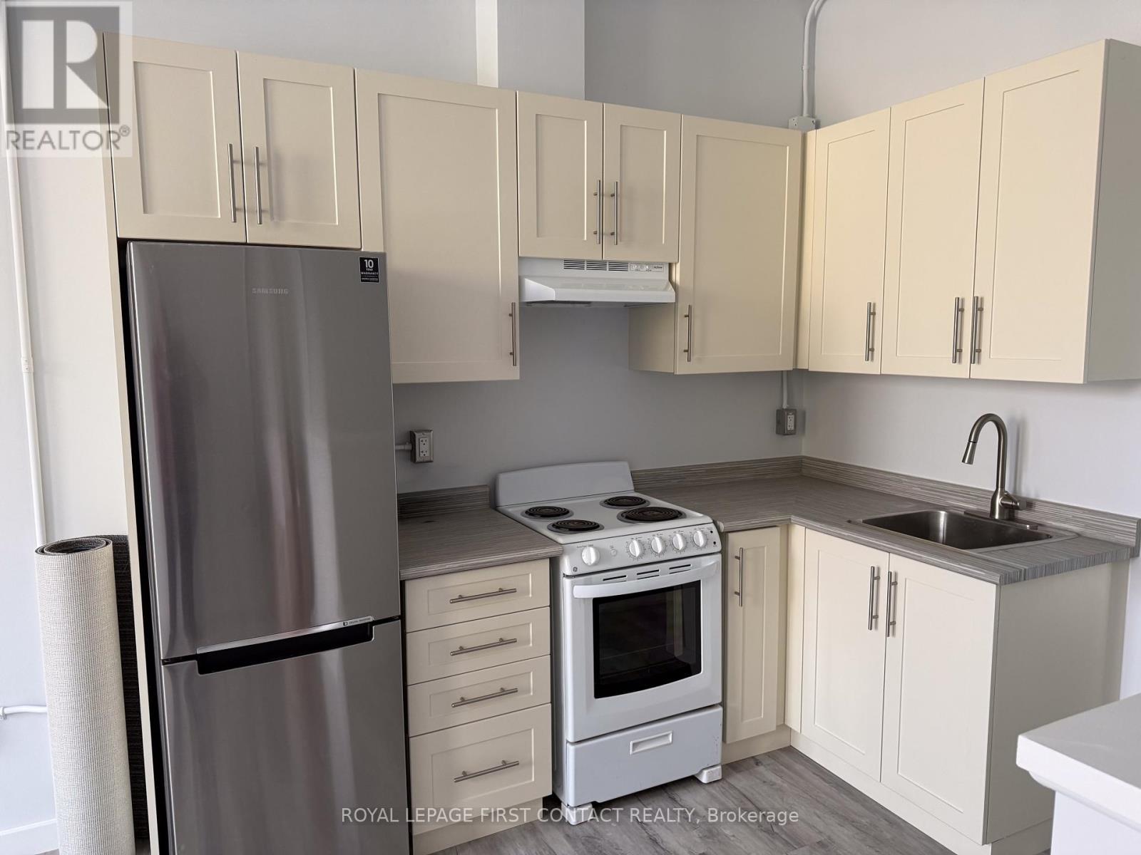 A - 23 Peter Street S, Orillia, ON