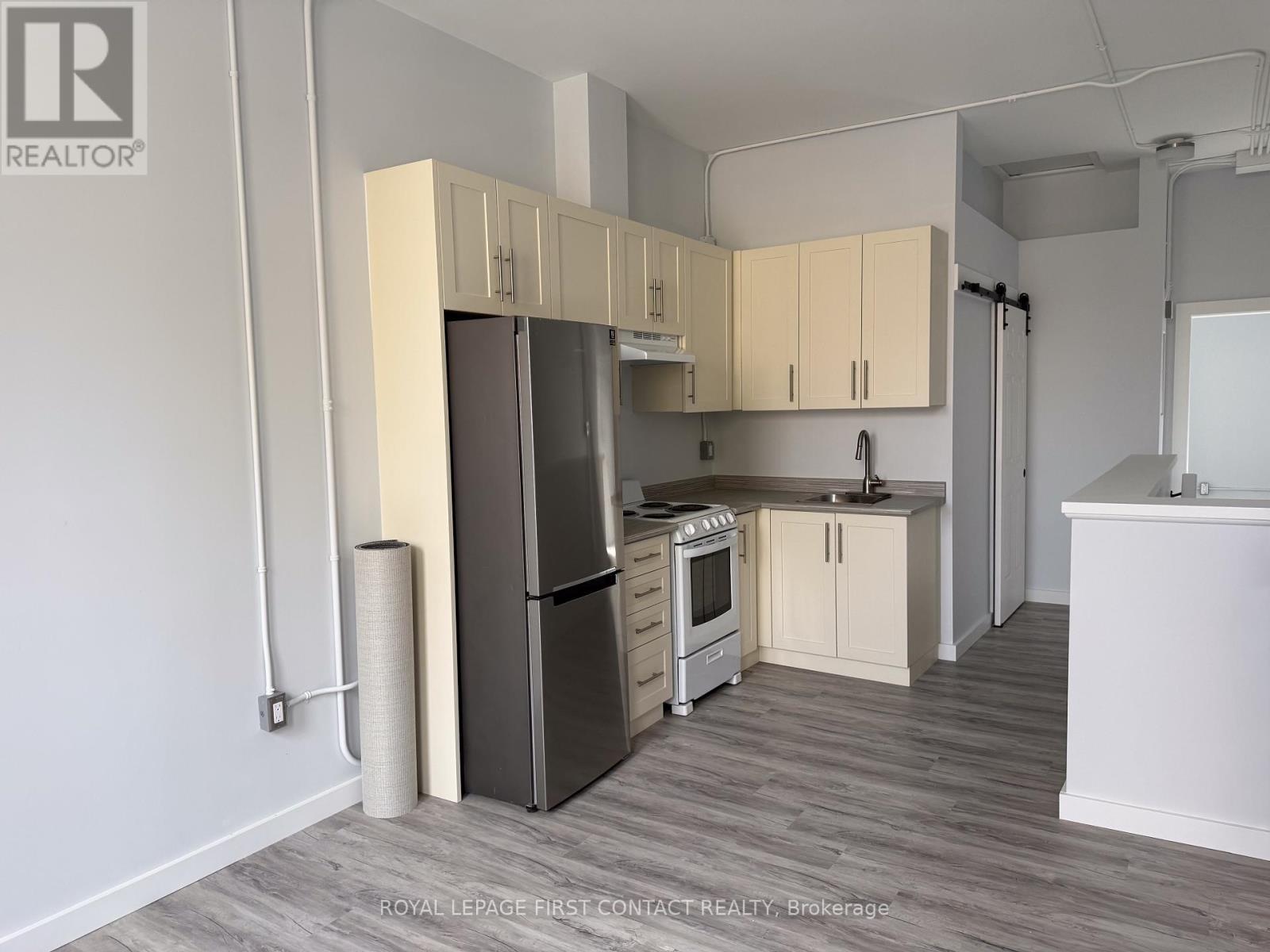 A - 23 Peter Street S, Orillia, ON