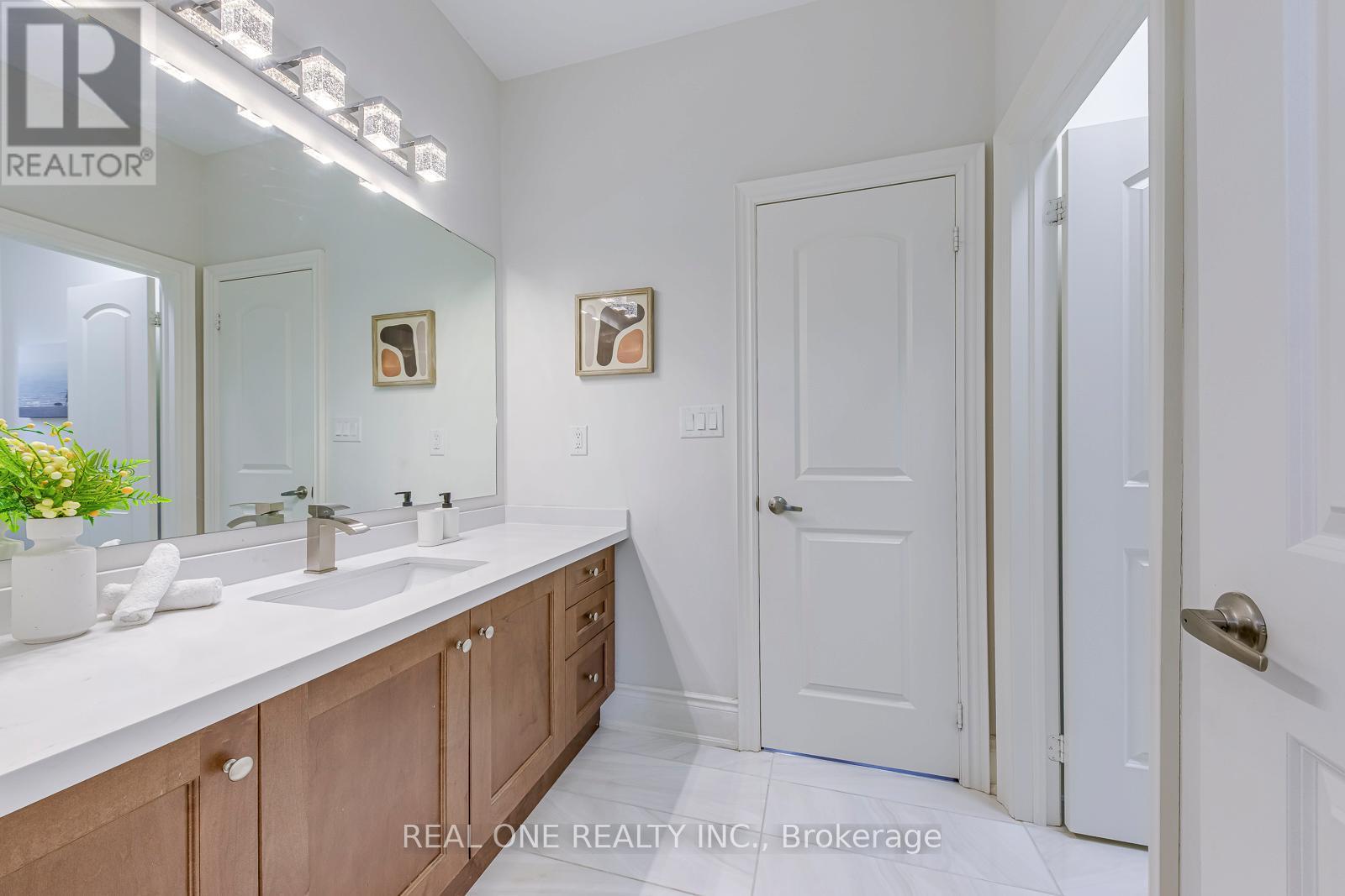 3159 William Rose Way, Oakville, ON - Indoor Photo Showing Bathroom