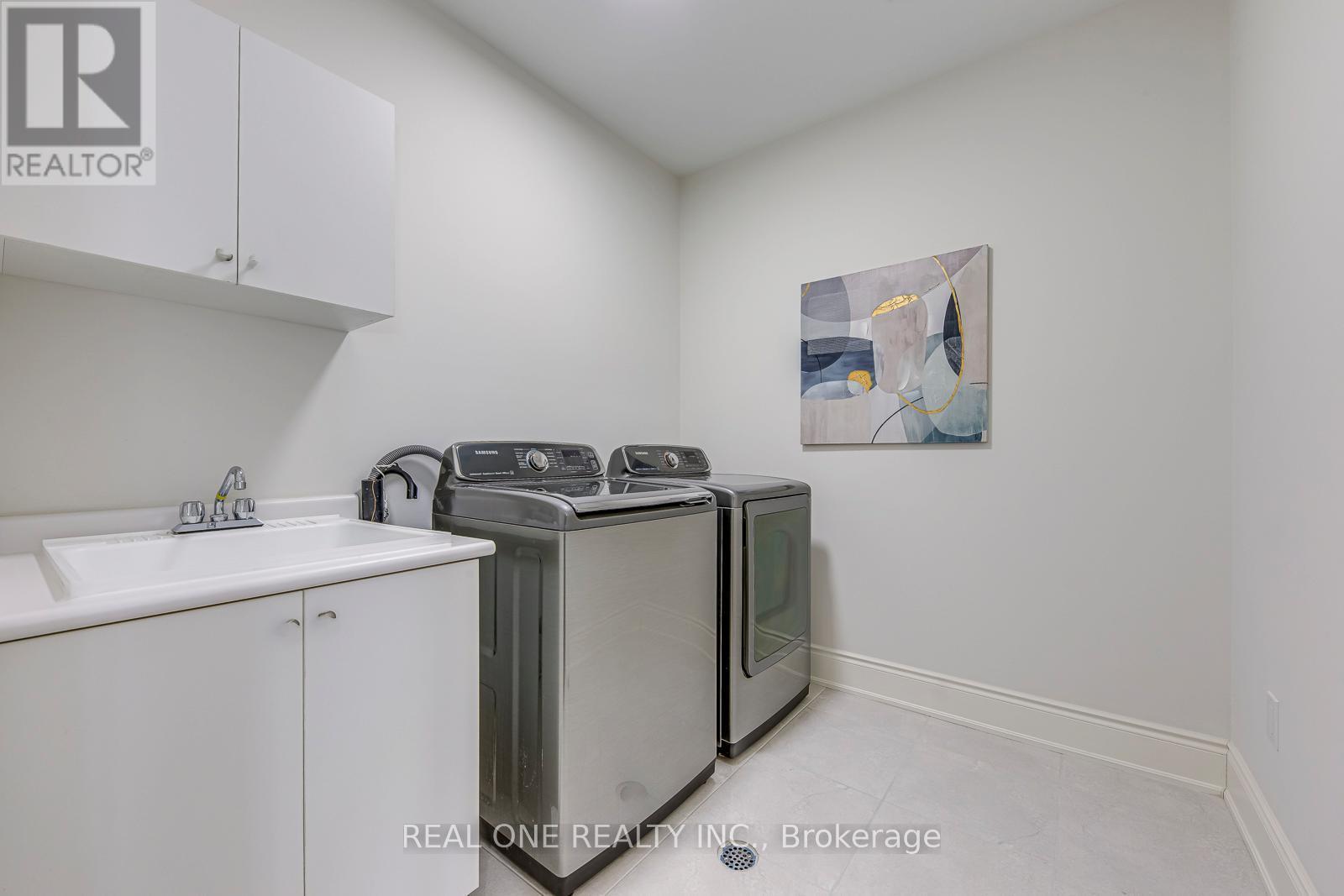 3159 William Rose Way, Oakville, ON - Indoor Photo Showing Laundry Room