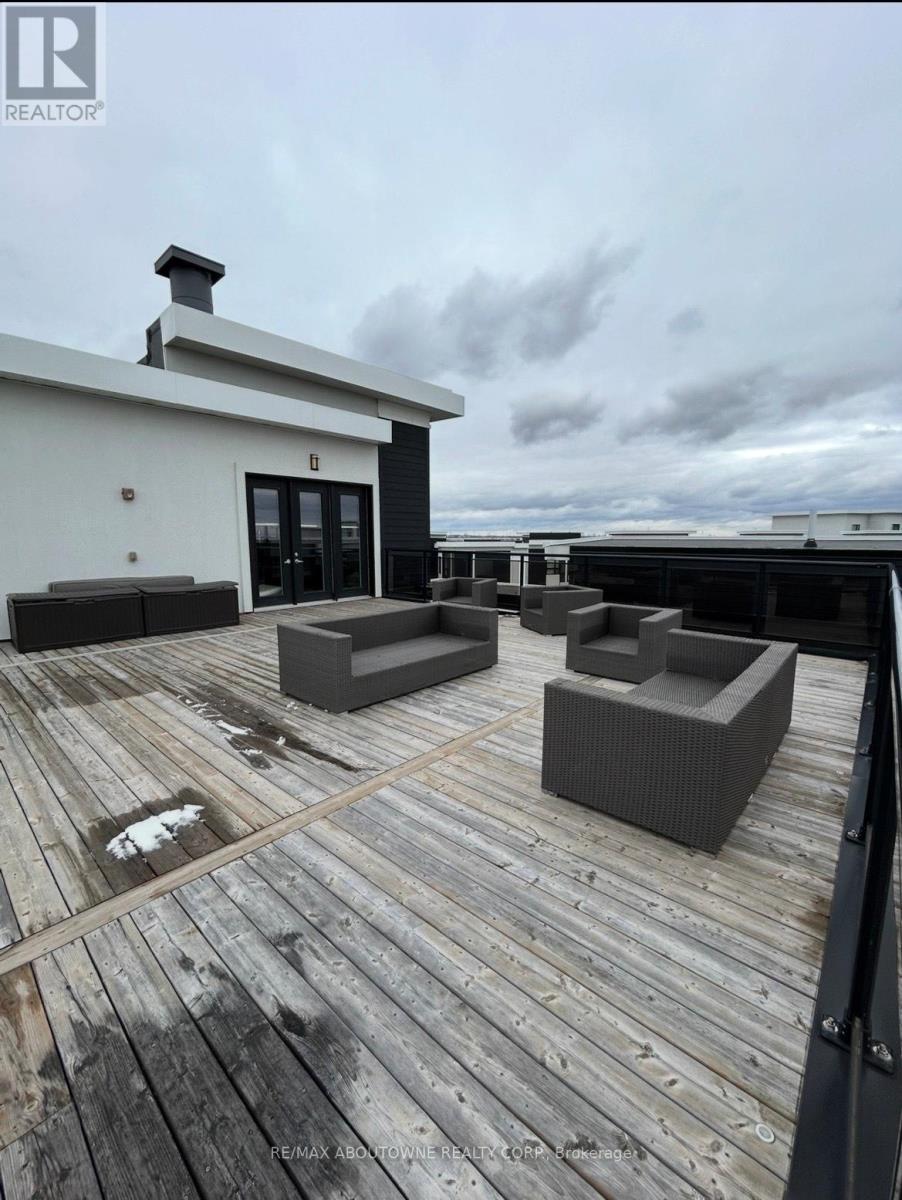 411 - 620 Sauve Street E, Milton, ON - Outdoor