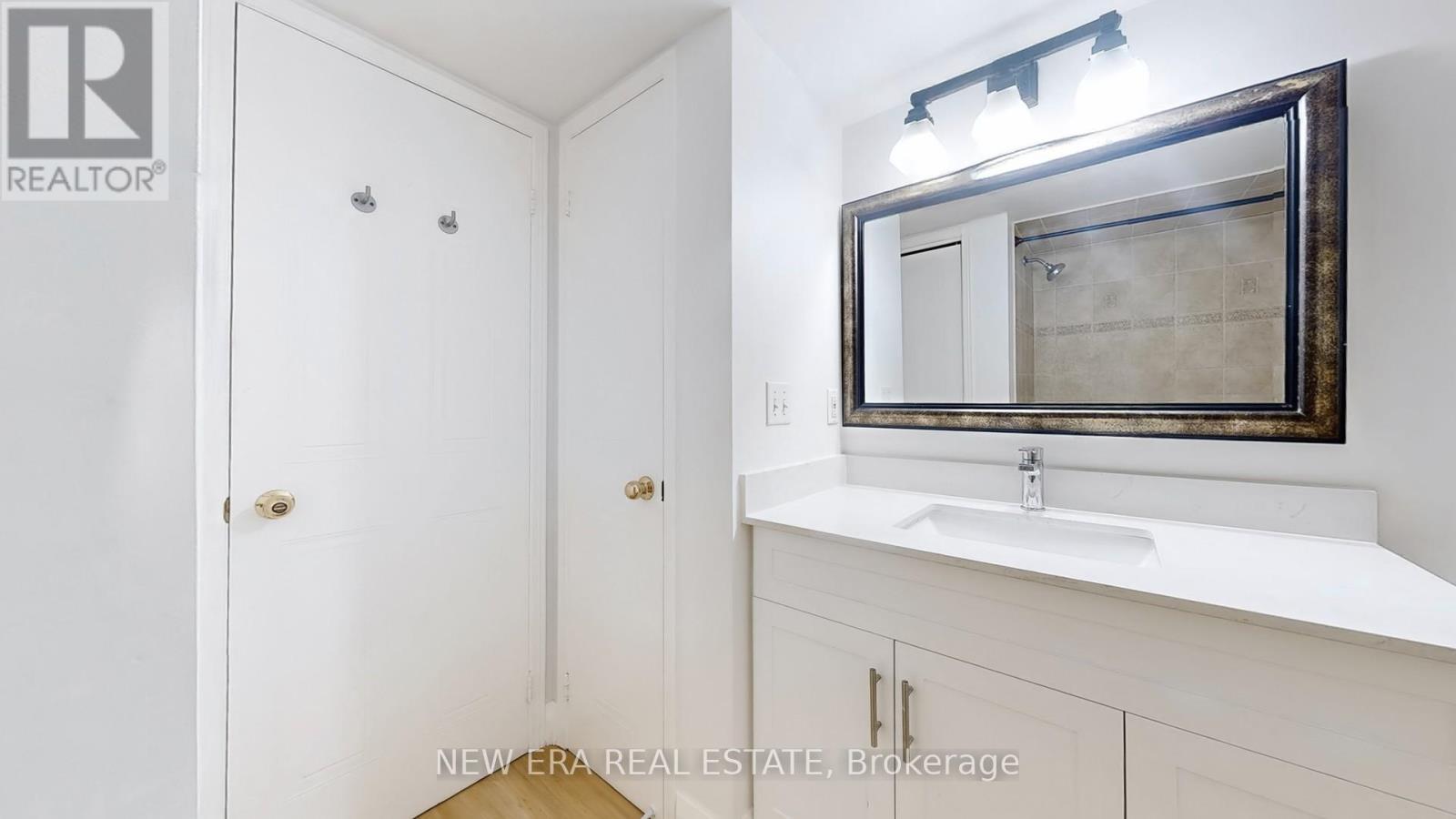 199 - 75 Bristol Road E, Mississauga, ON - Indoor