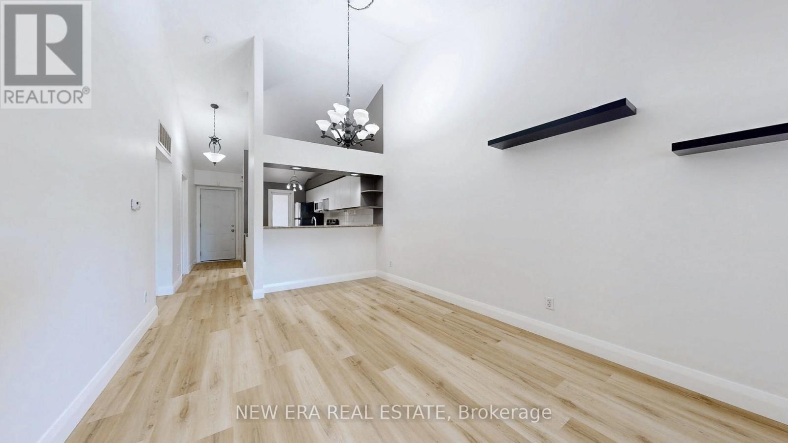 199 - 75 Bristol Road E, Mississauga, ON - Indoor Photo Showing Other Room