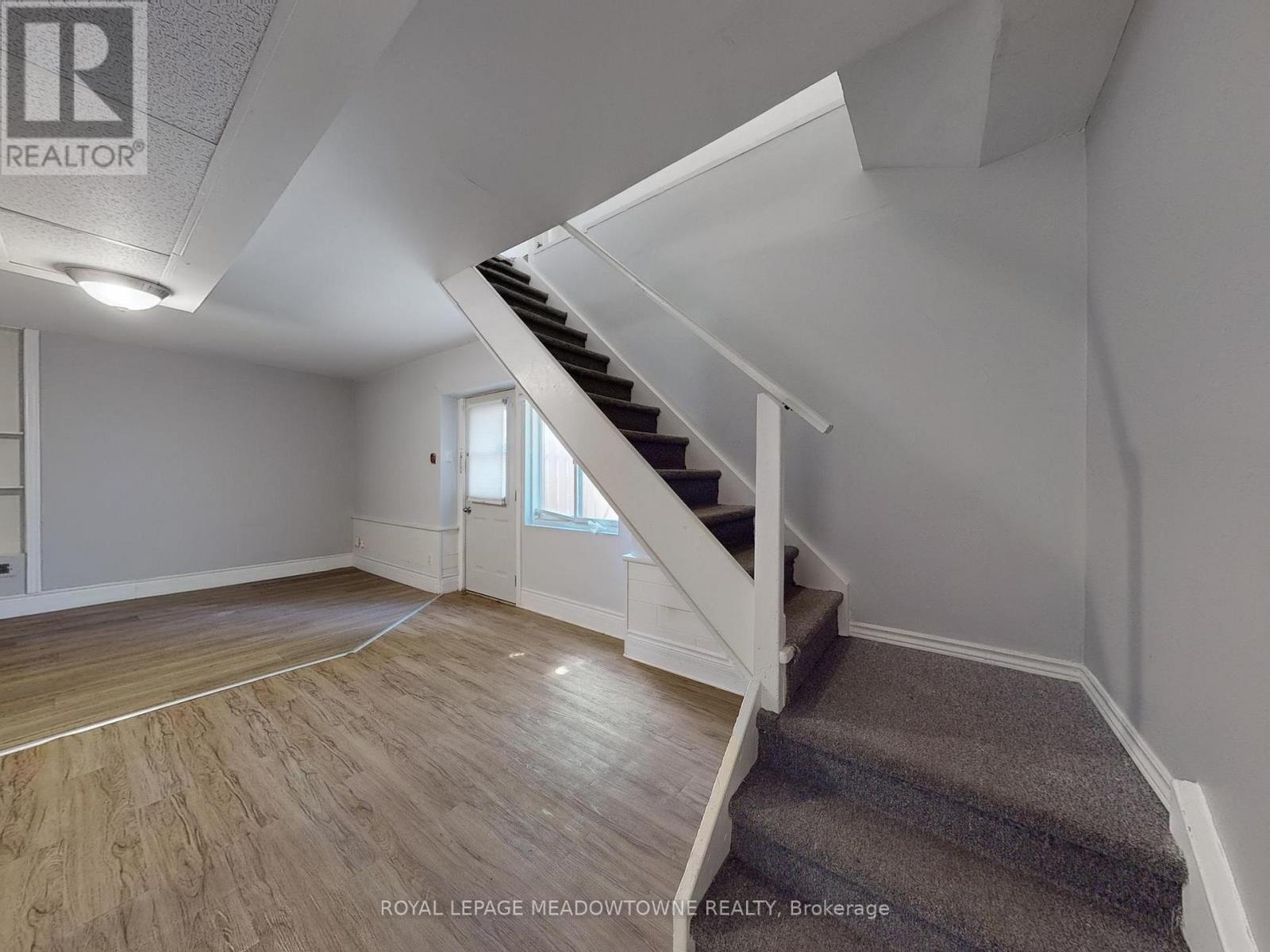 6 - 12 Wesleyan Street, Halton Hills, ON - Indoor Photo Showing Other Room