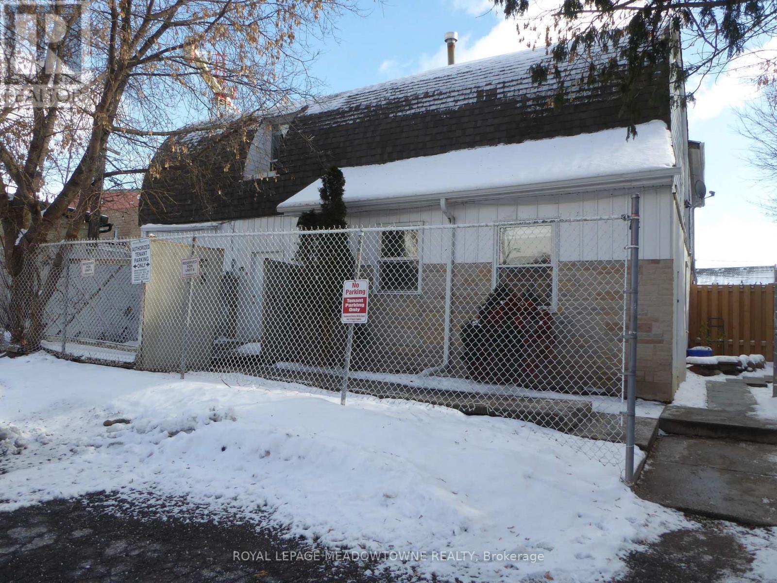 6 - 12 Wesleyan Street, Halton Hills, ON - Outdoor With Deck Patio Veranda