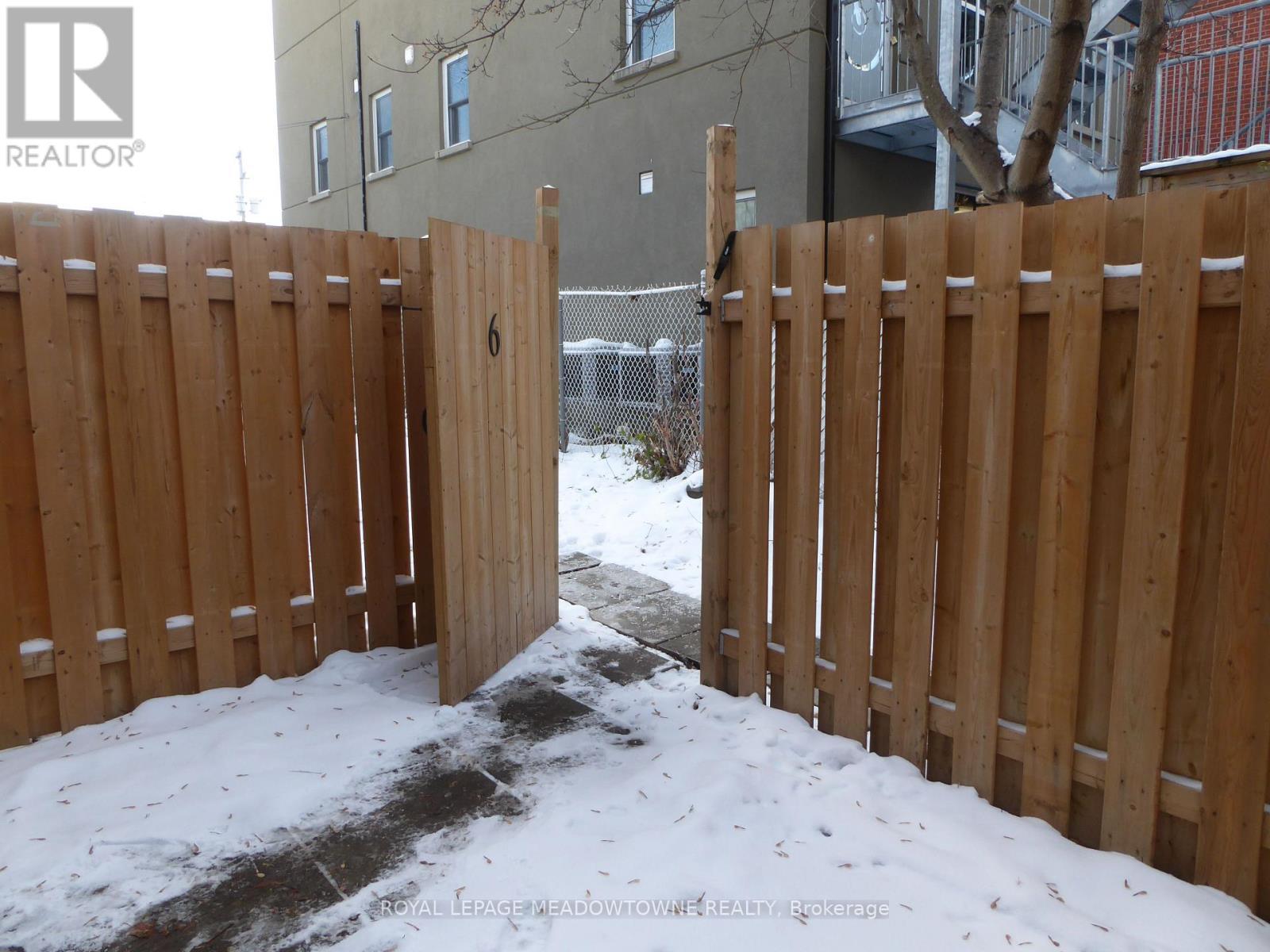 6 - 12 Wesleyan Street, Halton Hills, ON - Indoor Photo Showing Bedroom