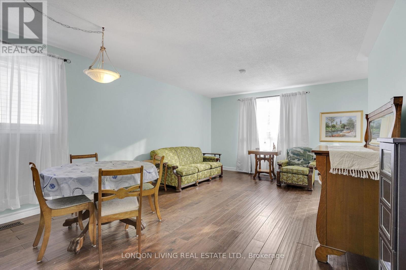 56 Sundridge Court, London South (South T), ON - Indoor