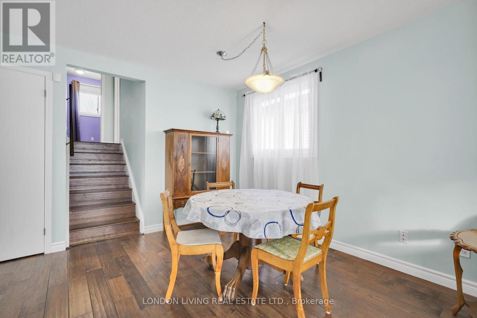 56 Sundridge Court, London South (South T), ON - Indoor Photo Showing Dining Room