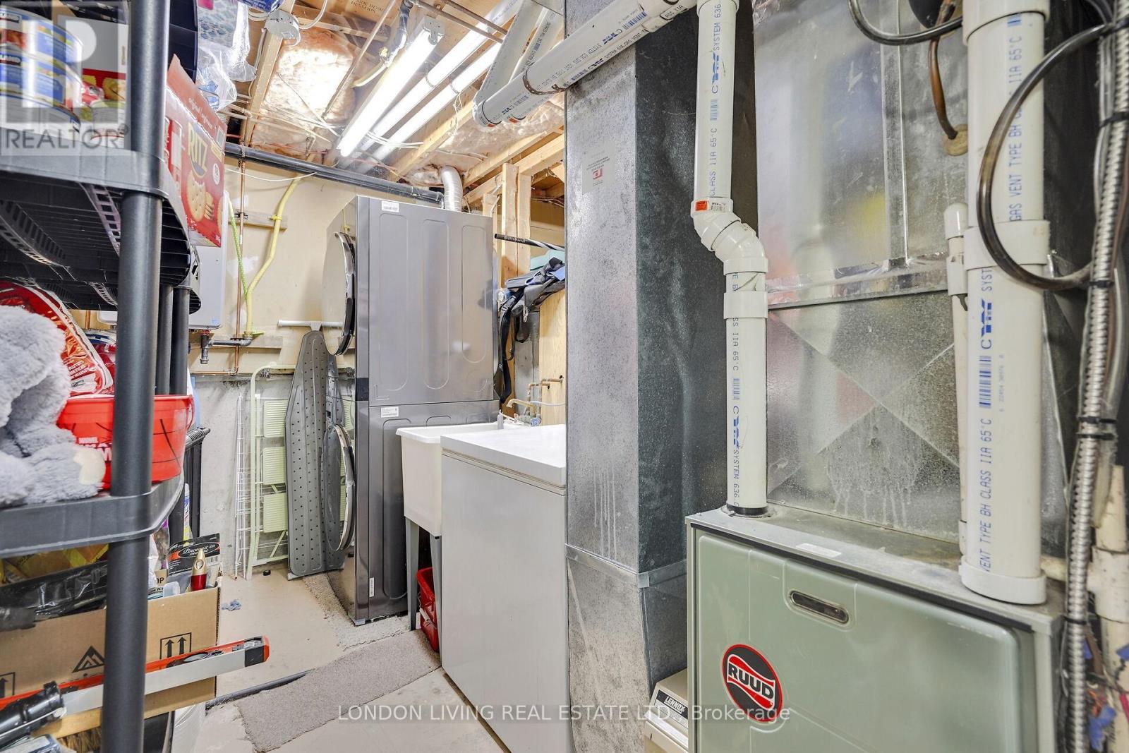 56 Sundridge Court, London South (South T), ON - Indoor Photo Showing Basement
