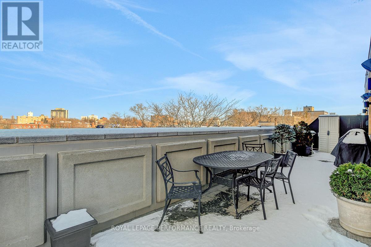 Ph2 - 260 Besserer Street, Ottawa, ON - Outdoor