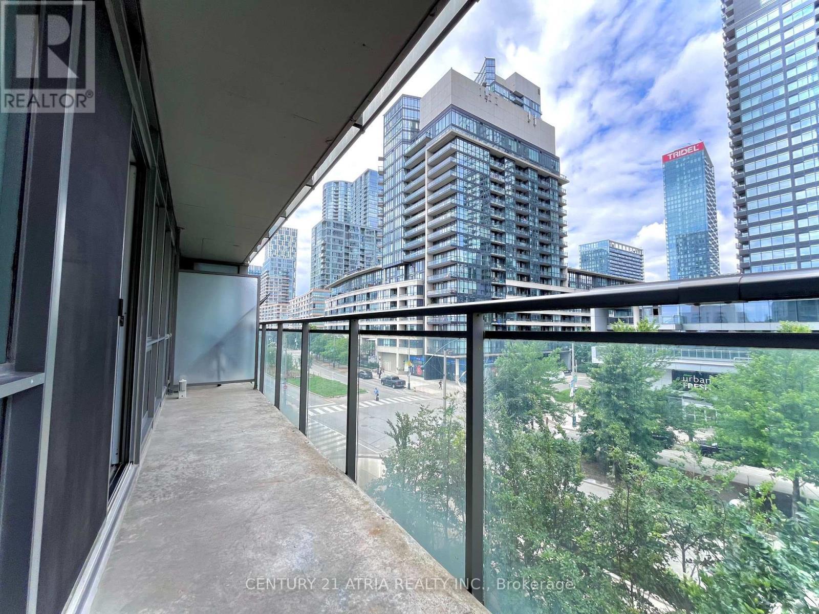 605 - 15 Fort York Boulevard, Toronto, ON - Outdoor With Balcony