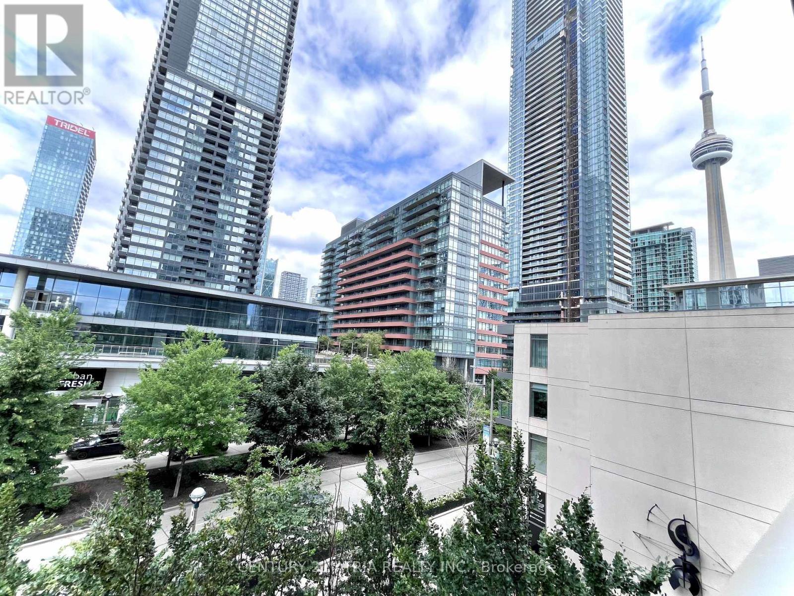 605 - 15 Fort York Boulevard, Toronto, ON - Outdoor With Facade