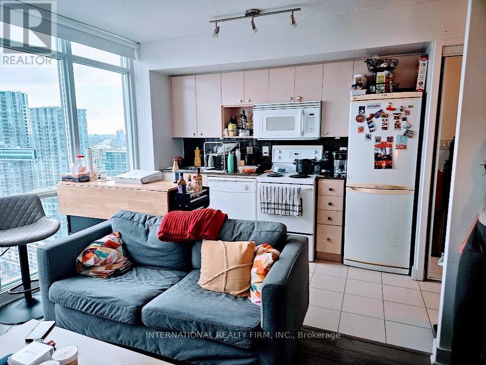 4216 - 11 Brunel Court, Toronto, ON - Indoor