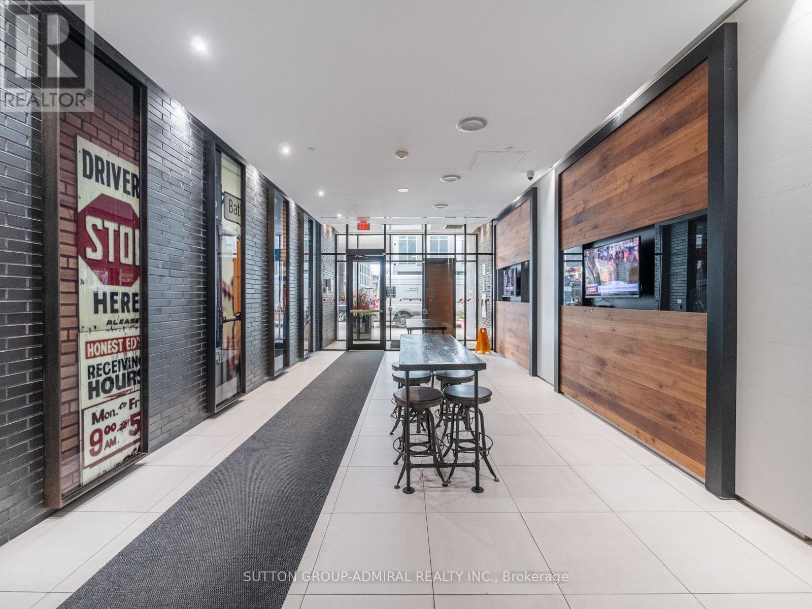 406 - 783 Bathurst Street, Toronto, ON - Indoor Photo Showing Other Room