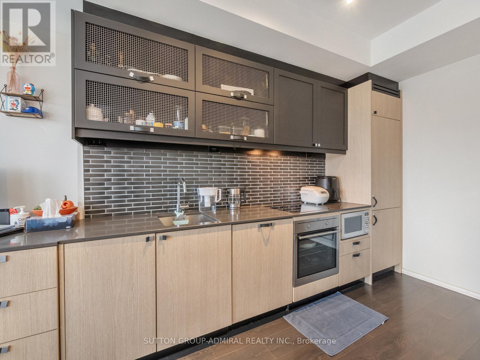 406 - 783 Bathurst Street, Toronto, ON - Indoor Photo Showing Kitchen