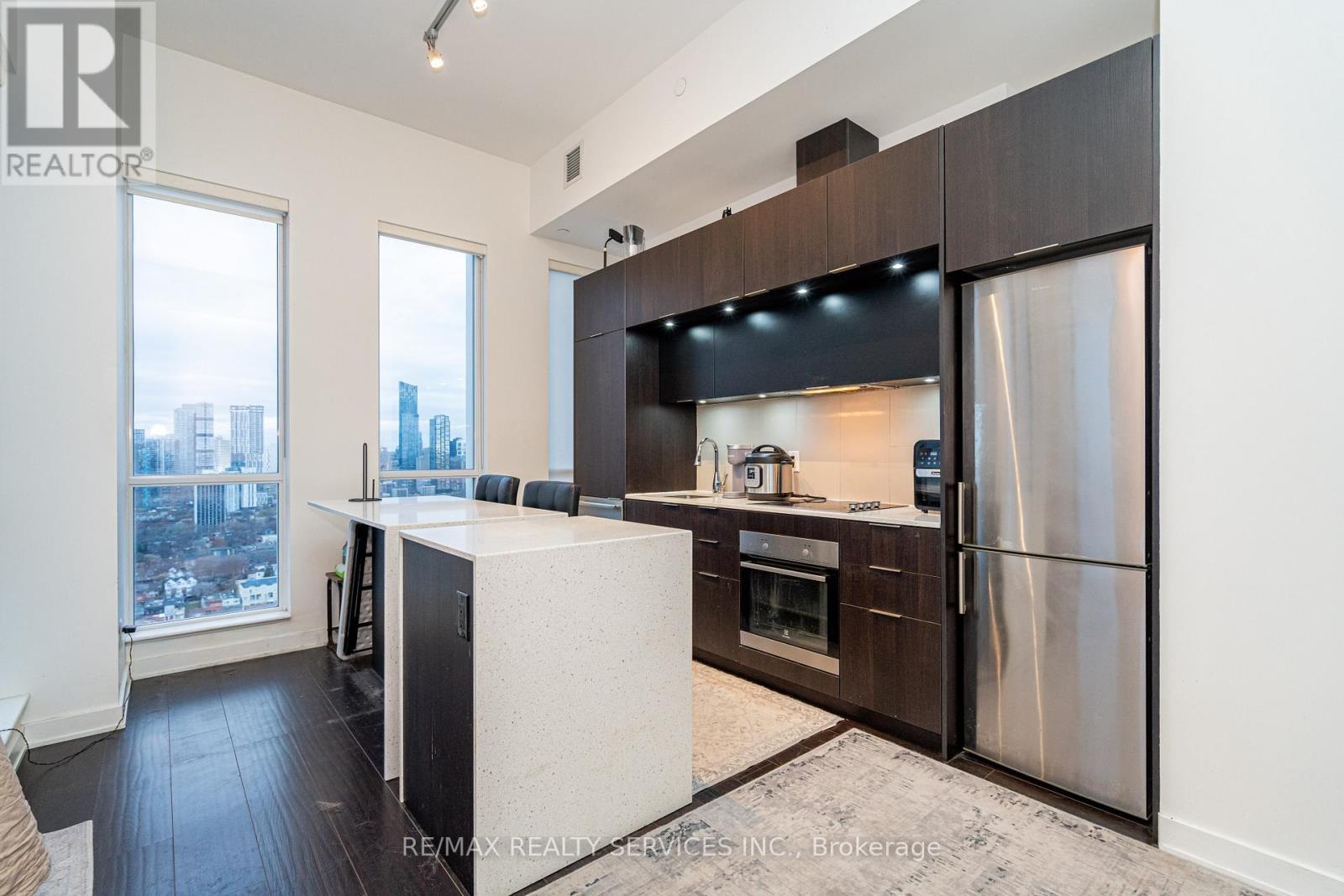 2905 - 55 Regent Park Boulevard, Toronto, ON - Indoor Photo Showing Kitchen