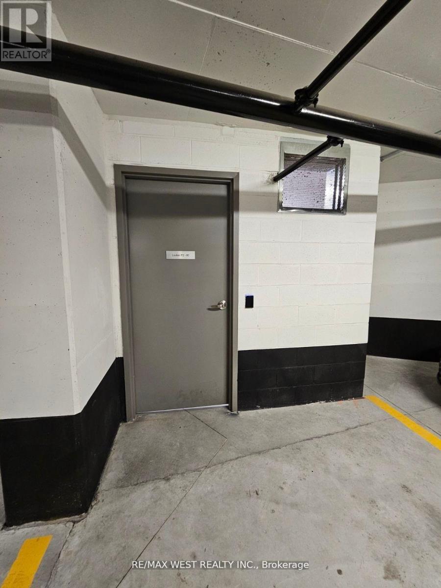 2903 - 50 Ordnance Street, Toronto, ON - Photo Showing Garage