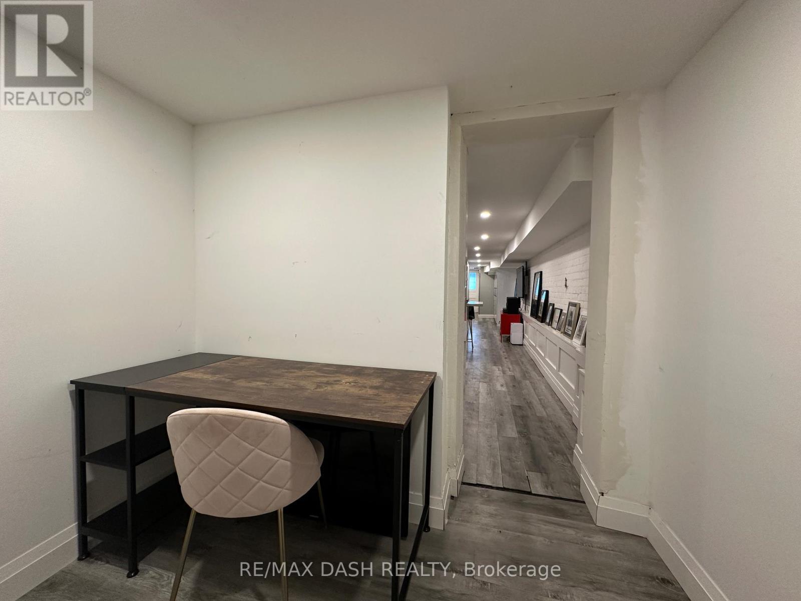 Bsmt - 725 Palmerston Avenue W, Toronto, ON - Indoor