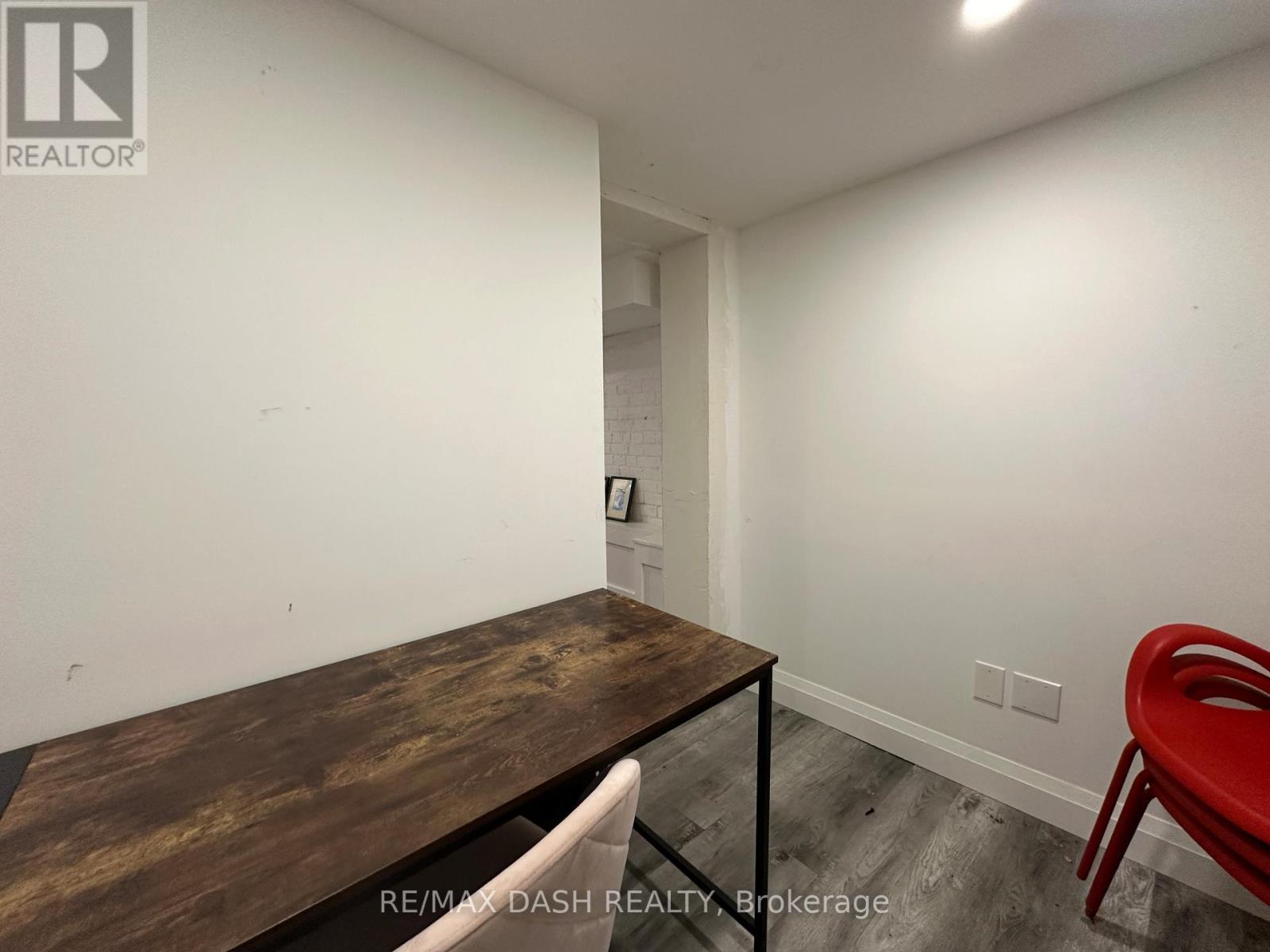 Bsmt - 725 Palmerston Avenue W, Toronto, ON - Indoor Photo Showing Other Room