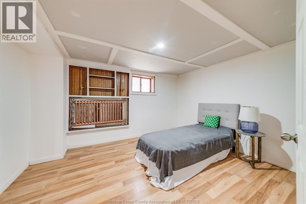961 Ouellette Unit# 1, Windsor, ON - Indoor Photo Showing Bedroom