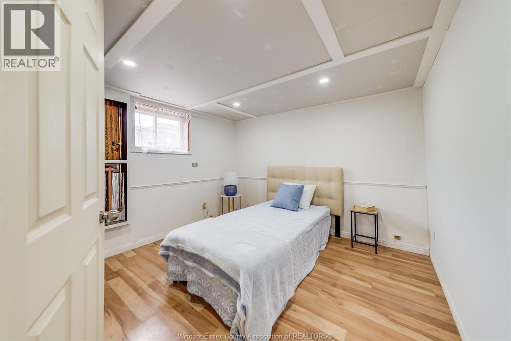 961 Ouellette Unit# 1, Windsor, ON - Indoor Photo Showing Bedroom
