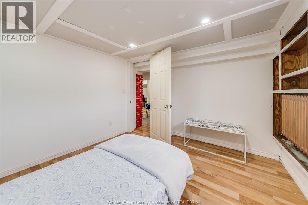 961 Ouellette Unit# 1, Windsor, ON - Indoor Photo Showing Bedroom