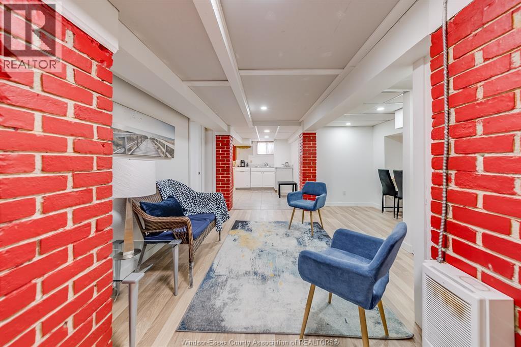 961 Ouellette Unit# 1, Windsor, ON - Indoor Photo Showing Other Room