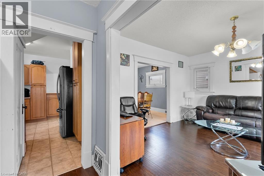 5132 Morrison Street, Niagara Falls, ON - Indoor Photo Showing Living Room