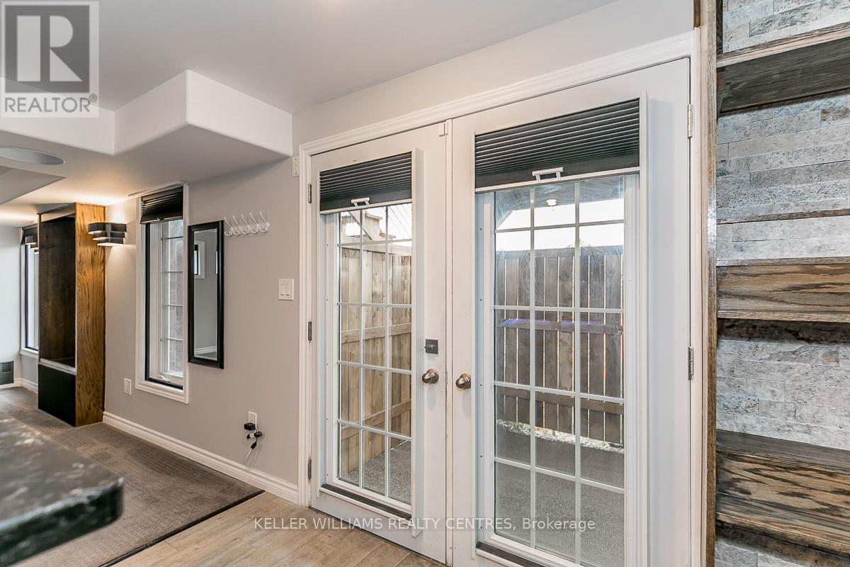 1381 Hunter Street, Innisfil, ON - Indoor Photo Showing Other Room