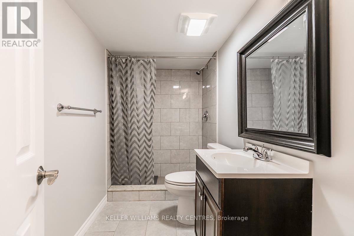 1381 Hunter Street, Innisfil, ON - Indoor Photo Showing Bathroom