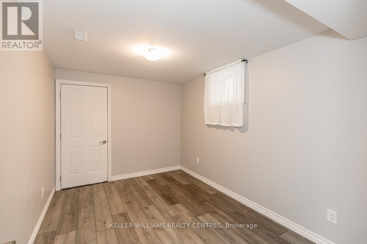 1381 Hunter Street, Innisfil, ON - Indoor Photo Showing Other Room