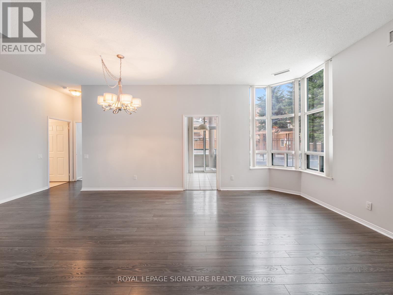 102 - 5 Emerald Lane, Vaughan, ON - Indoor