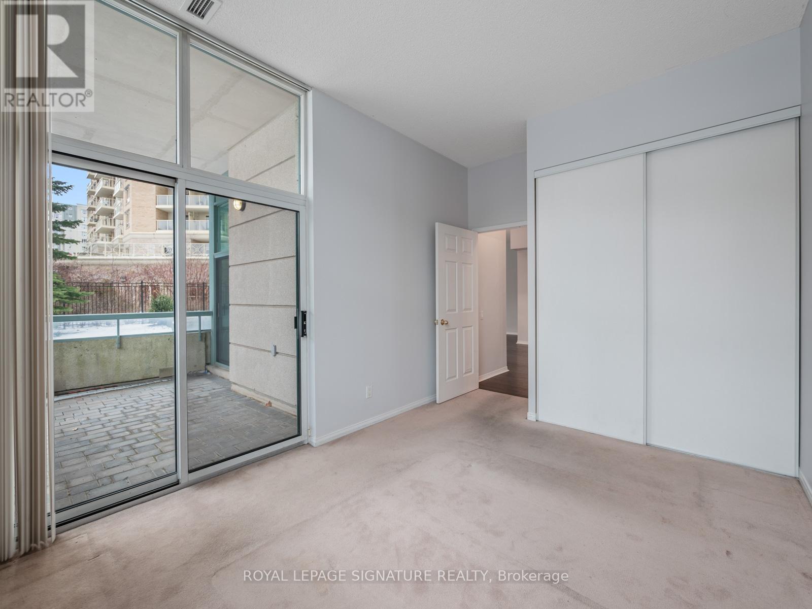 102 - 5 Emerald Lane, Vaughan, ON - Indoor Photo Showing Other Room