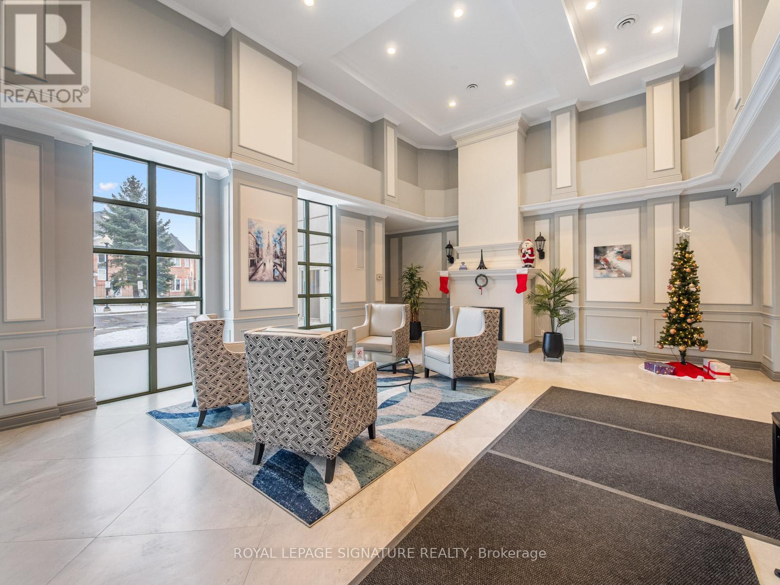 102 - 5 Emerald Lane, Vaughan, ON - Indoor Photo Showing Other Room