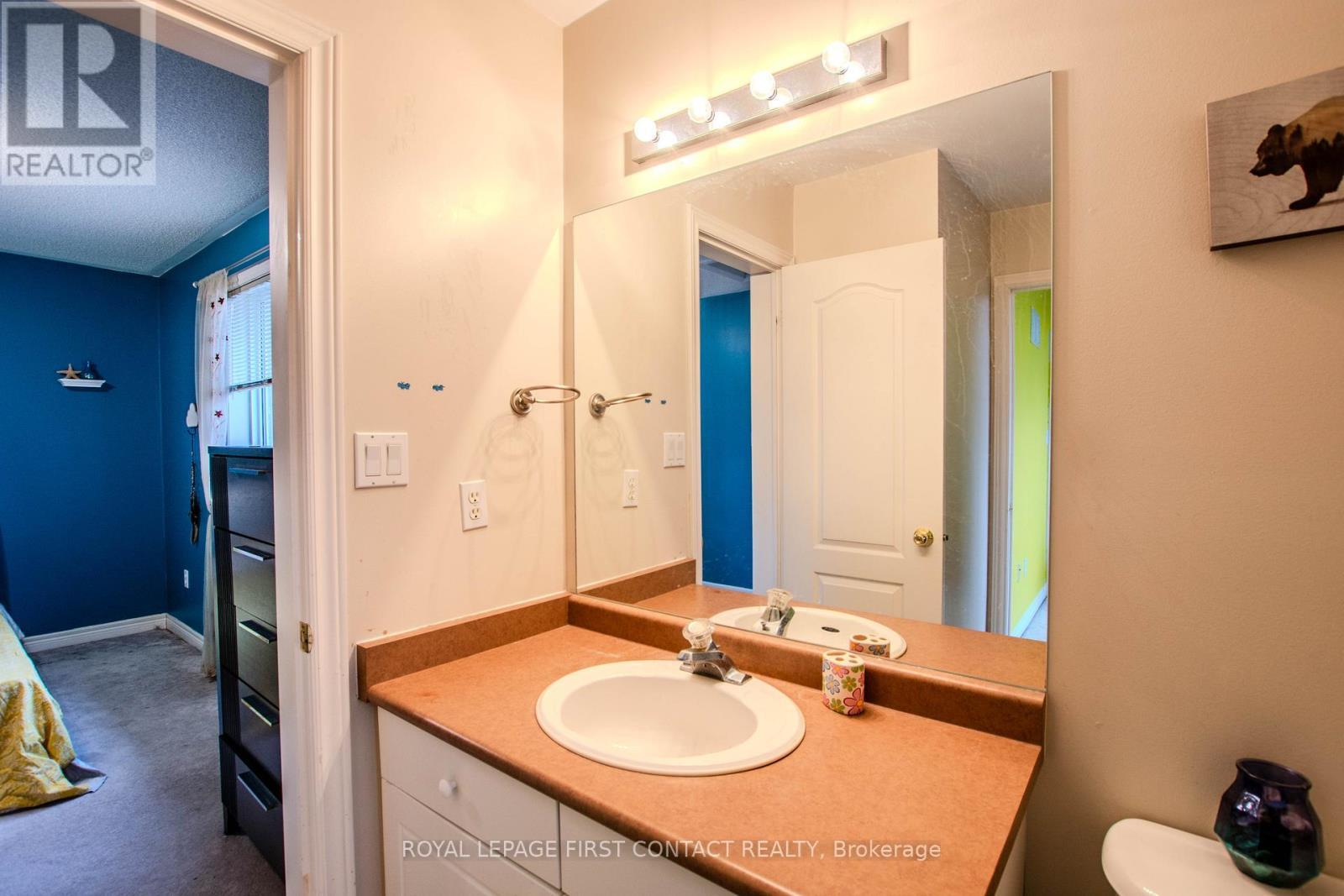 63 Gore Drive, Barrie, ON - Indoor Photo Showing Bathroom