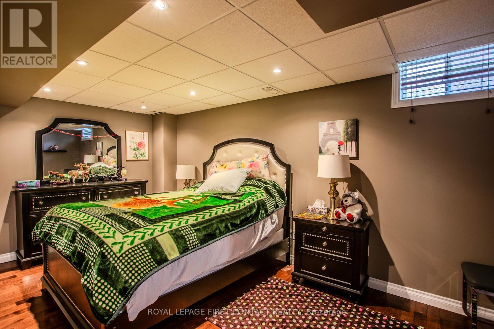 63 Gore Drive, Barrie, ON - Indoor Photo Showing Bedroom