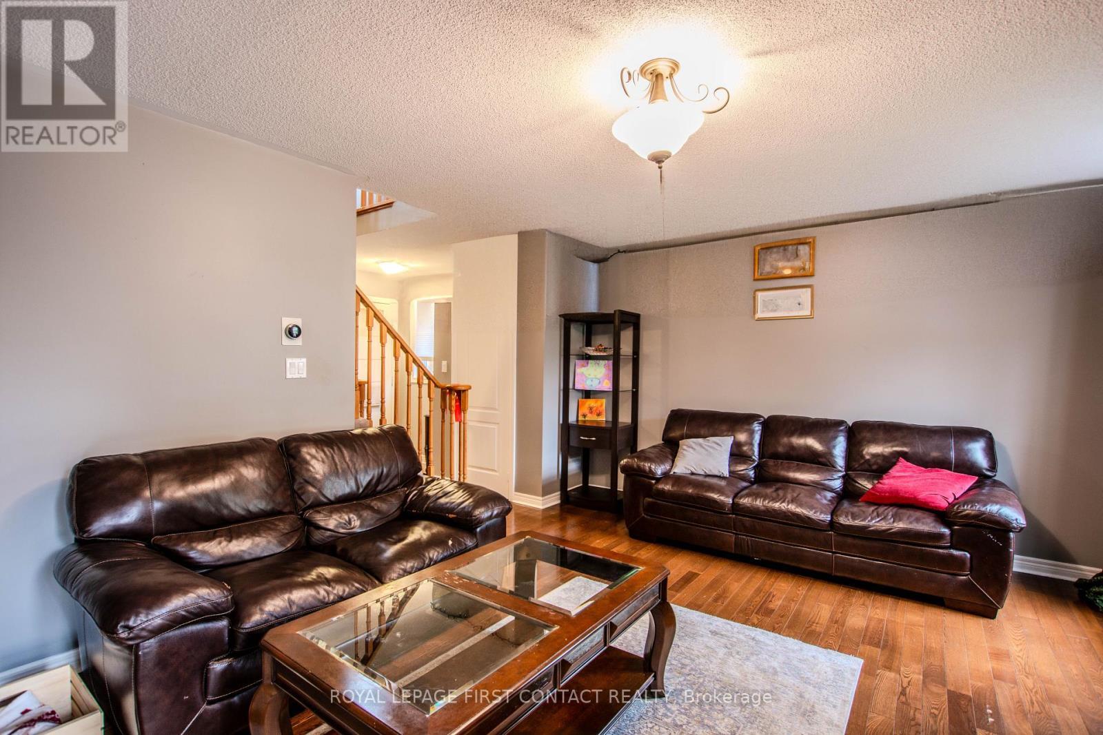 63 Gore Drive, Barrie, ON - Indoor Photo Showing Living Room