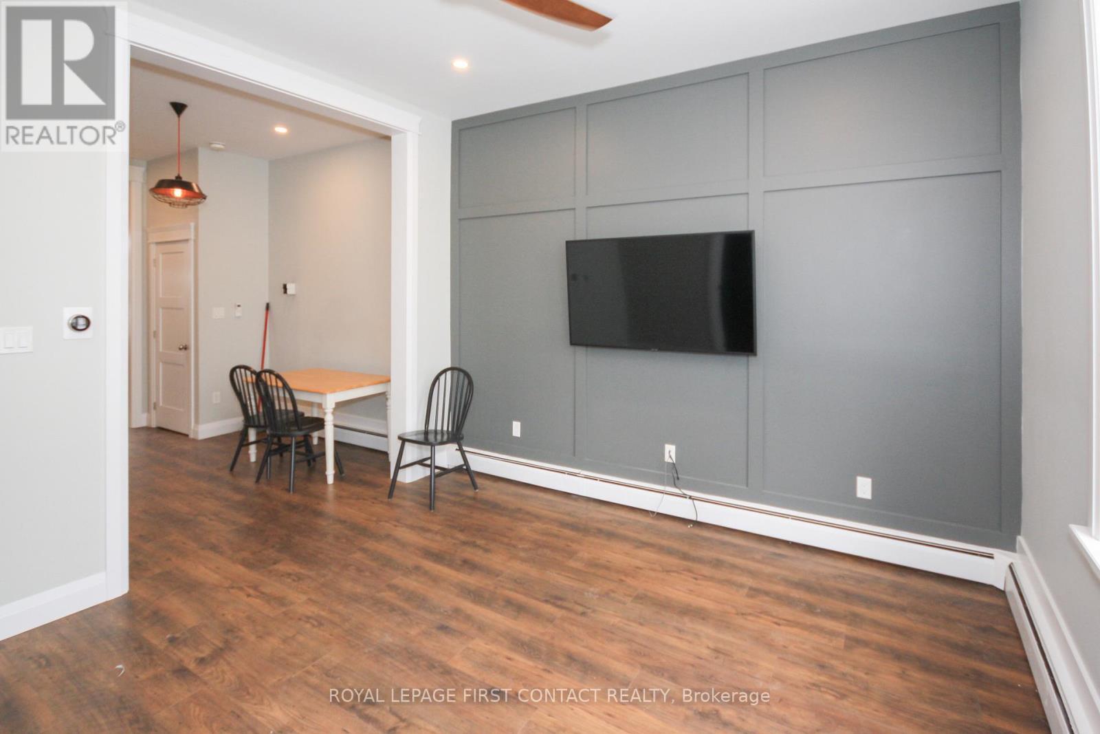 Upper - 19 Peter Street S, Orillia, ON