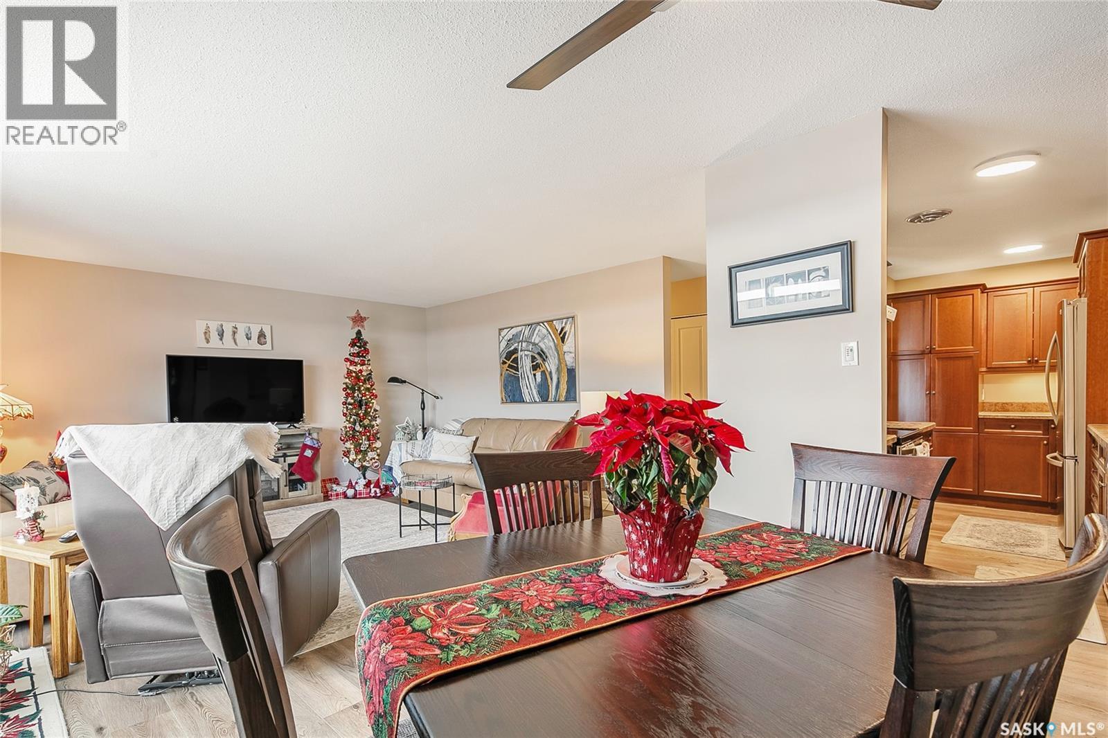 601 4555 Rae Street, Regina, SK - Indoor Photo Showing Dining Room