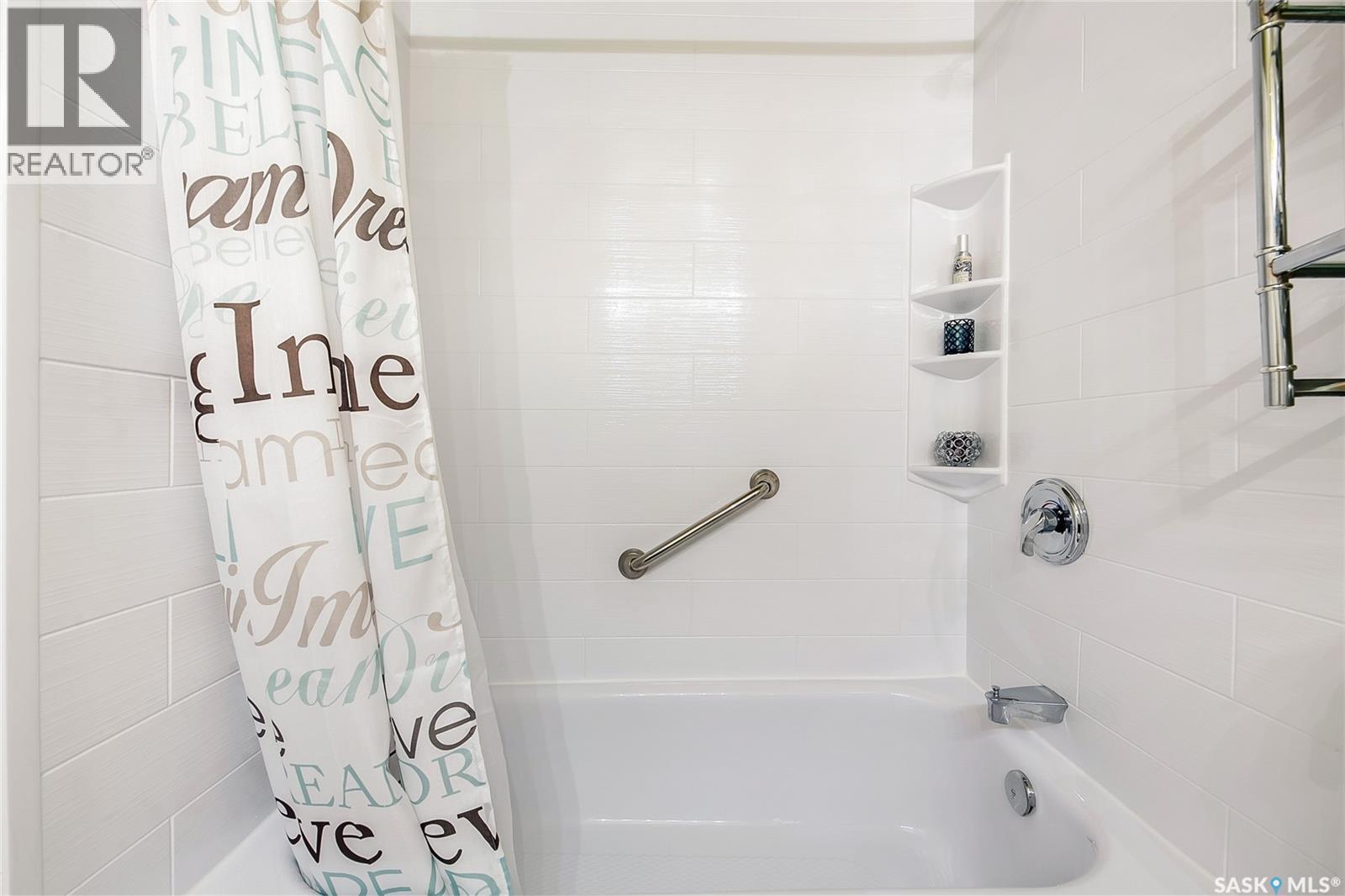 601 4555 Rae Street, Regina, SK - Indoor Photo Showing Bathroom