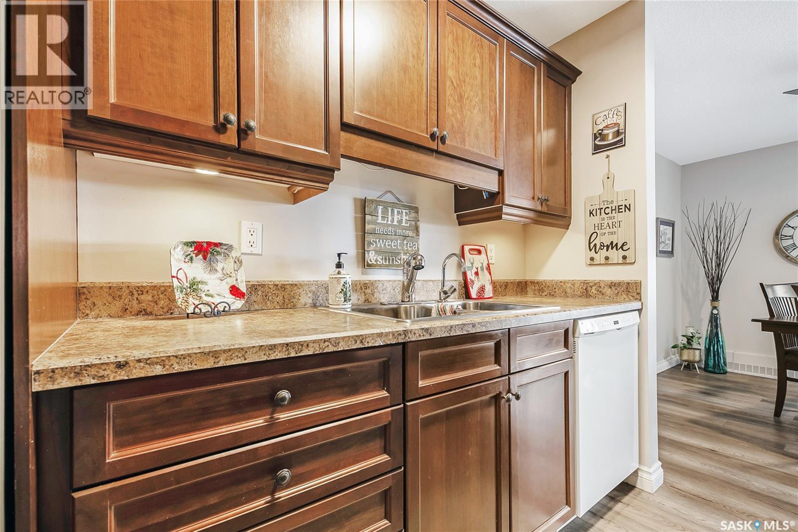 601 4555 Rae Street, Regina, SK - Indoor Photo Showing Kitchen With Double Sink