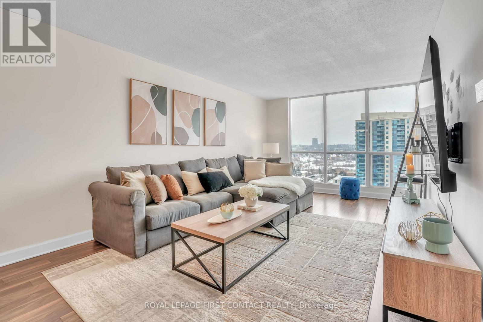902 - 65 Ellen Street, Barrie, ON - Indoor Photo Showing Living Room