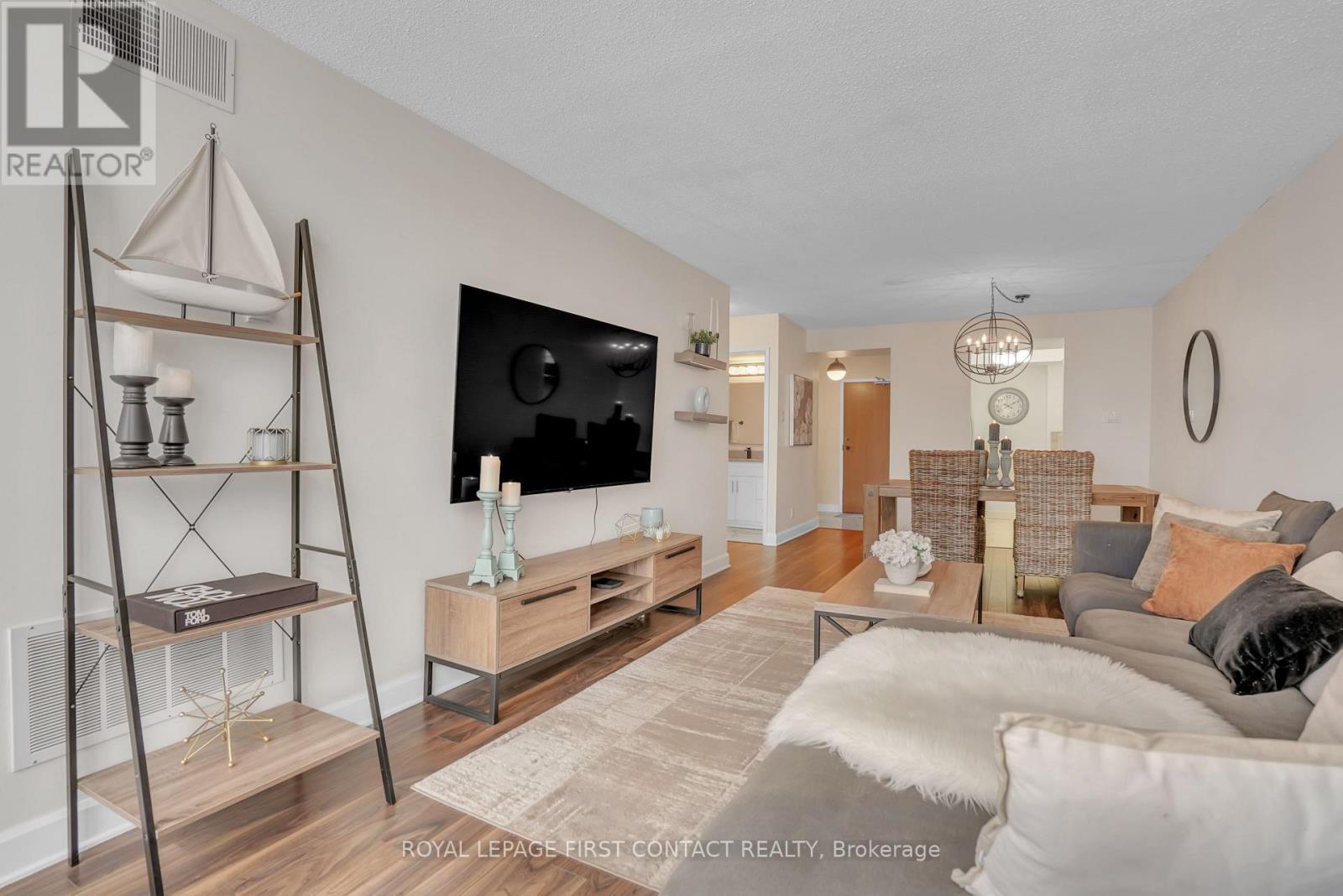902 - 65 Ellen Street, Barrie, ON - Indoor Photo Showing Living Room