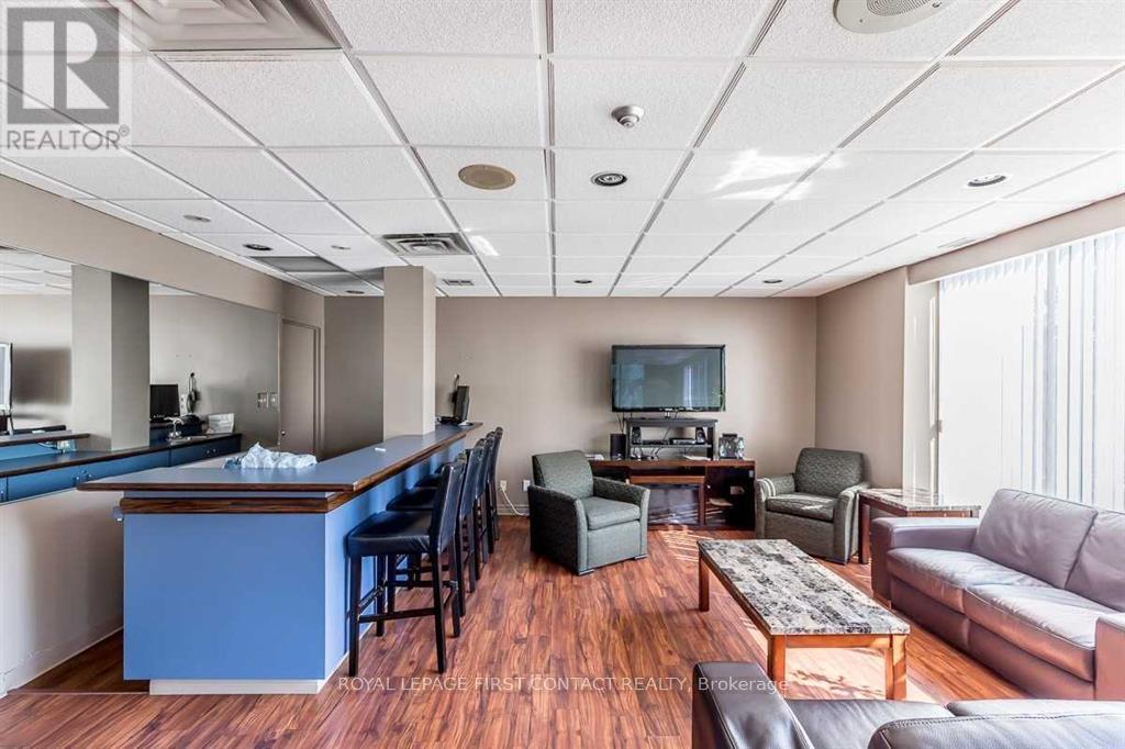 902 - 65 Ellen Street, Barrie, ON - Indoor