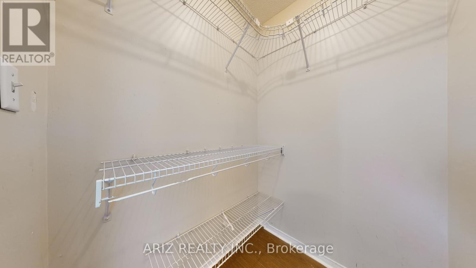 3360 Scotch Pine Gate, Mississauga, ON - Indoor With Storage